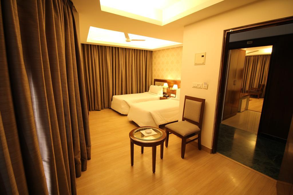 Hotel Forest Avenue - Best Luxury Hotel In Dehradún Kültér fotó