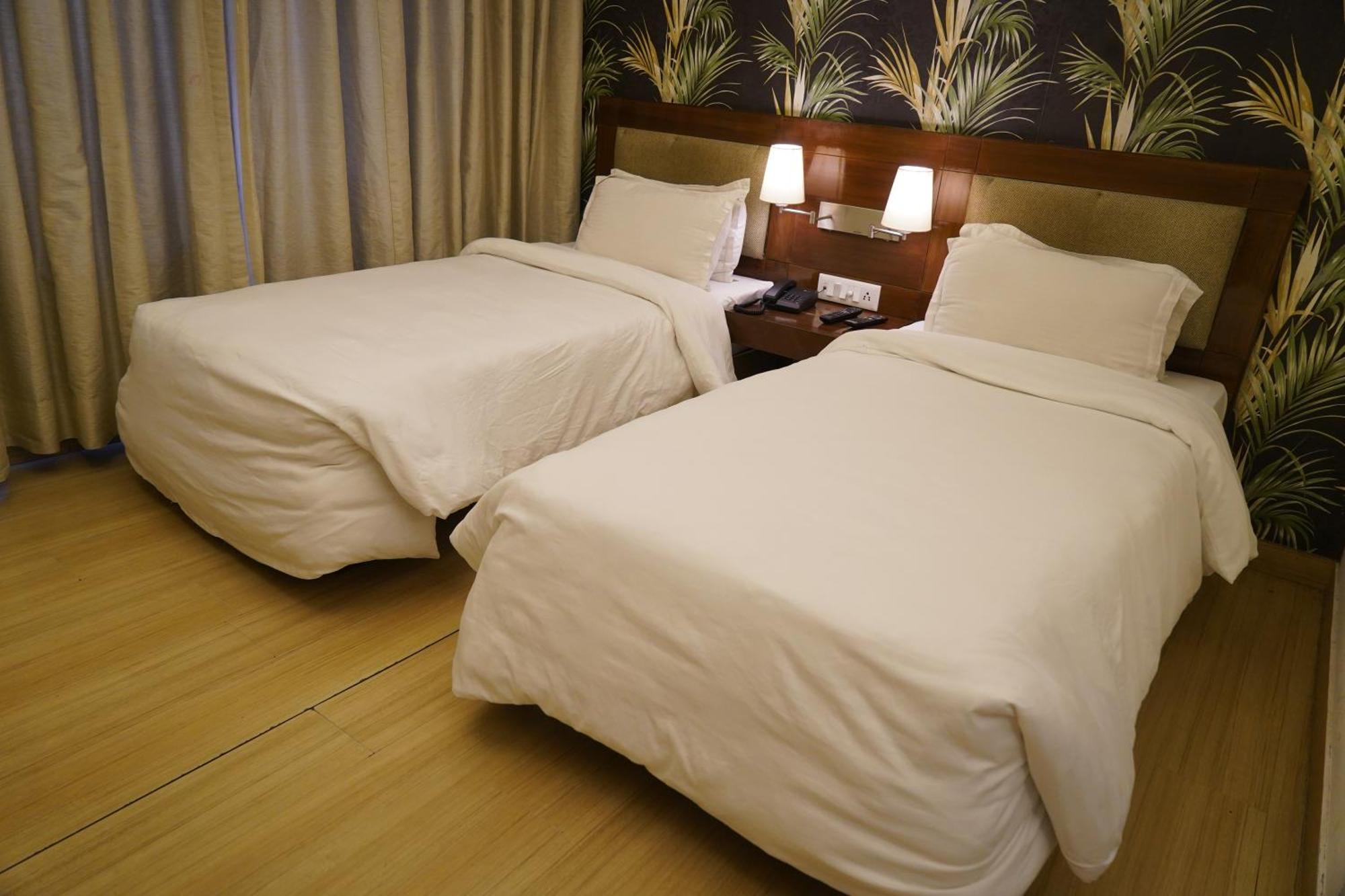 Hotel Forest Avenue - Best Luxury Hotel In Dehradún Kültér fotó