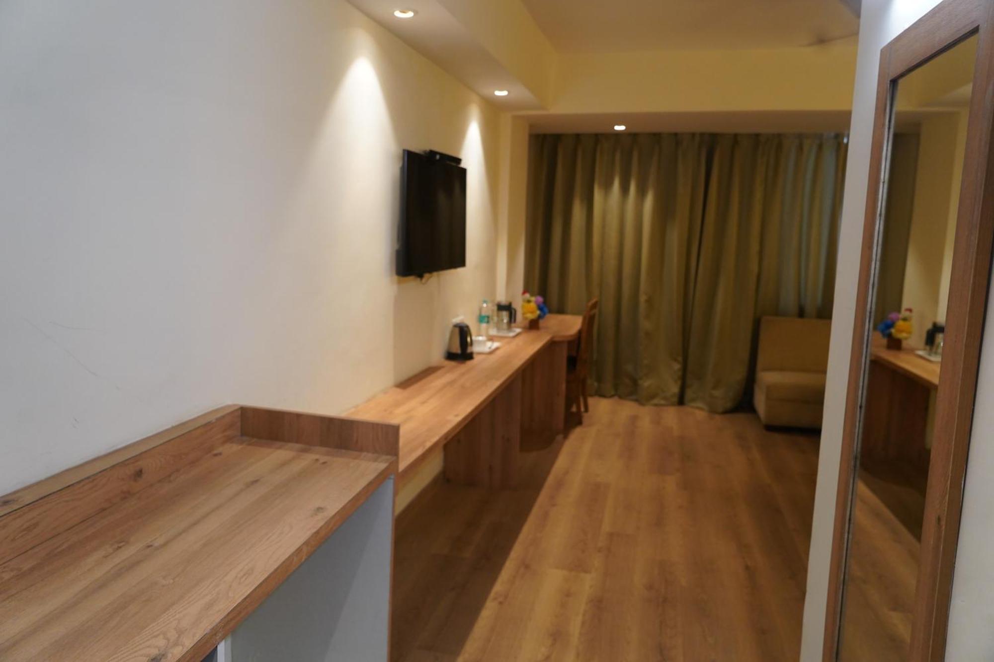 Hotel Forest Avenue - Best Luxury Hotel In Dehradún Kültér fotó