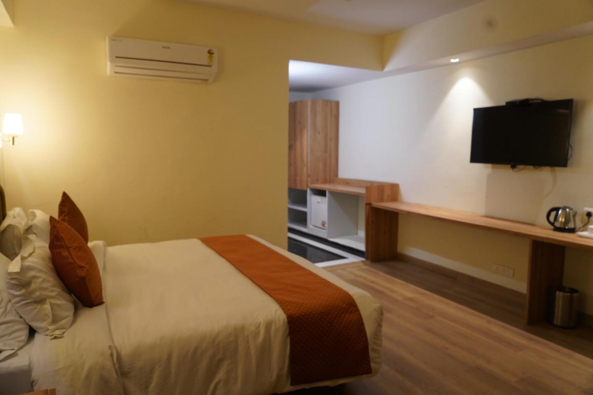 Hotel Forest Avenue - Best Luxury Hotel In Dehradún Kültér fotó