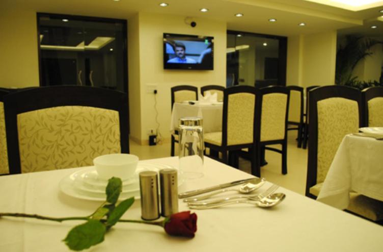 Hotel Forest Avenue - Best Luxury Hotel In Dehradún Kültér fotó