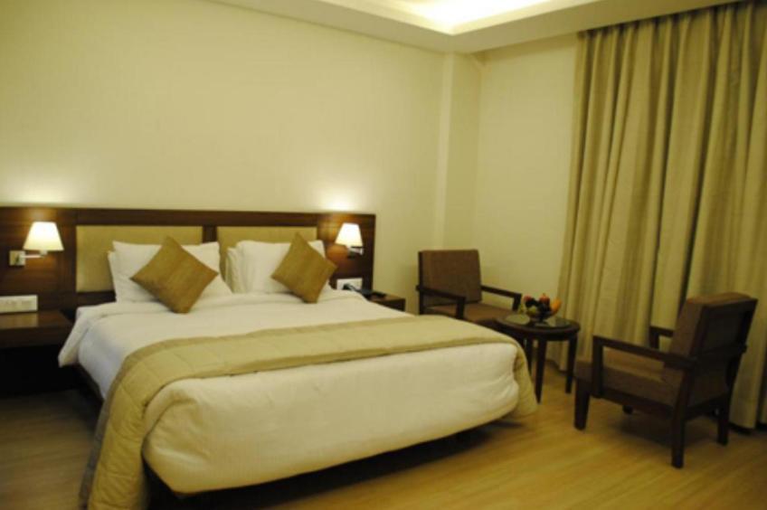 Hotel Forest Avenue - Best Luxury Hotel In Dehradún Szoba fotó