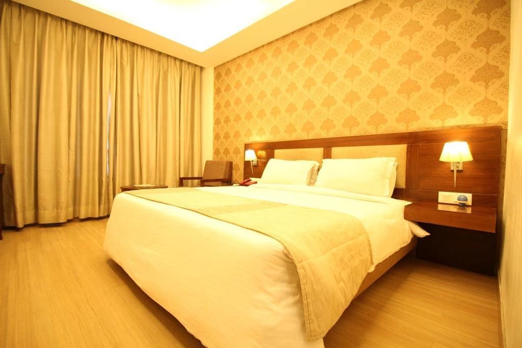 Hotel Forest Avenue - Best Luxury Hotel In Dehradún Kültér fotó